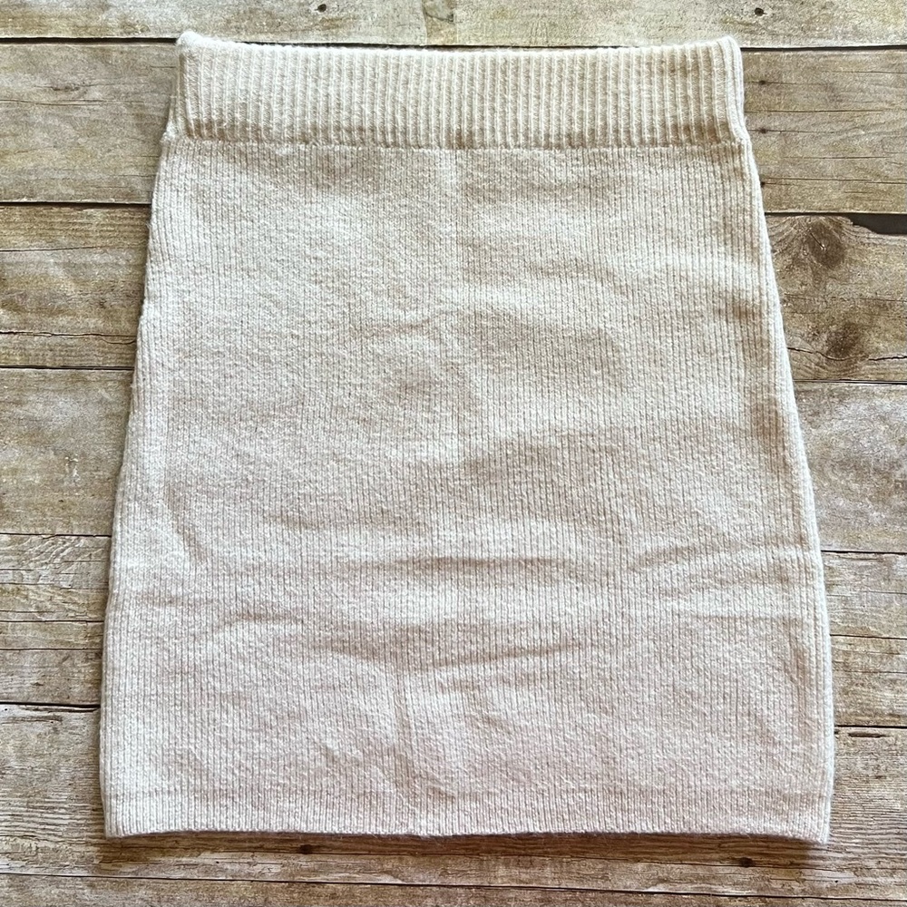 Grade & Gather Cream Ribbed Knit Mini‎ Skirt Small 50407 Soft Stretch Ivory